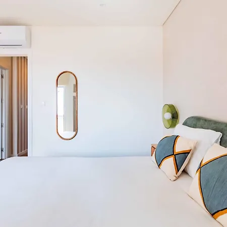 Duplex With Private Terrace And A/c In Cascais